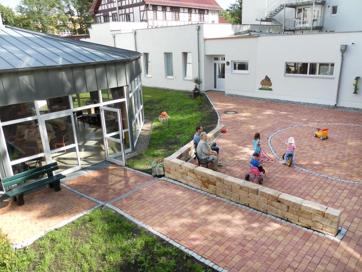 LaLeLu-Garten_bearbeitet.jpg